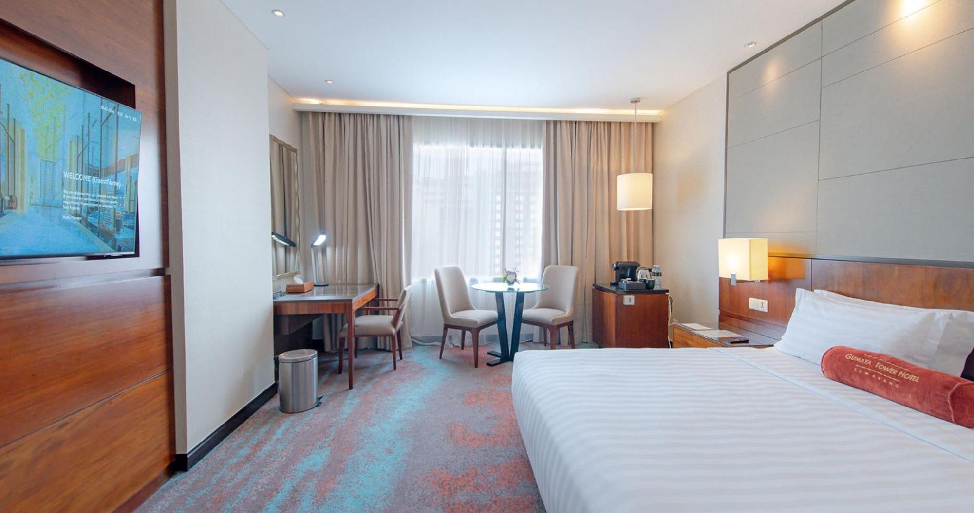 Gumaya Tower Hotel Semarang Buitenkant foto